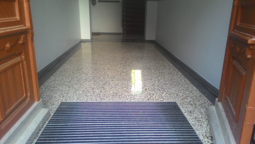 Terrazzo Hauseingang